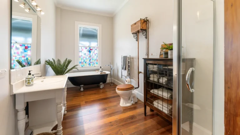 Bathroom with clawfoot bath, The Huntly House, Clarks Beach