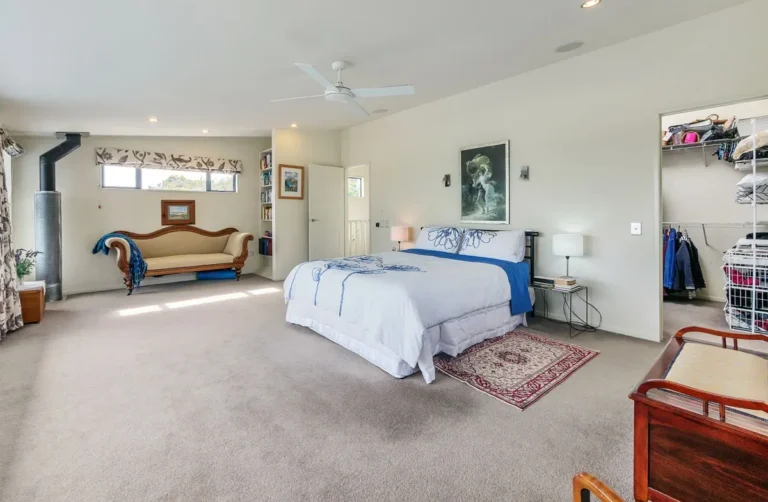 Bedroom, Waterfront home, Manukau Harbour