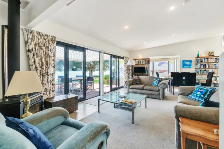 Living room, Waterfront home, Manukau Harbour