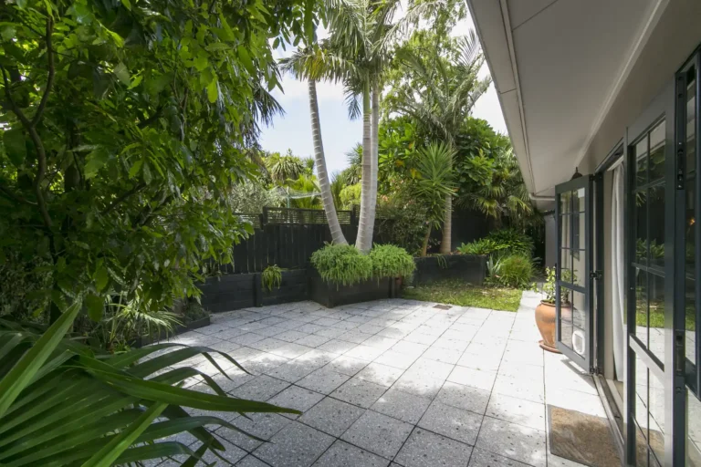 Courtyard garden, Four bedroom home, Auckland
